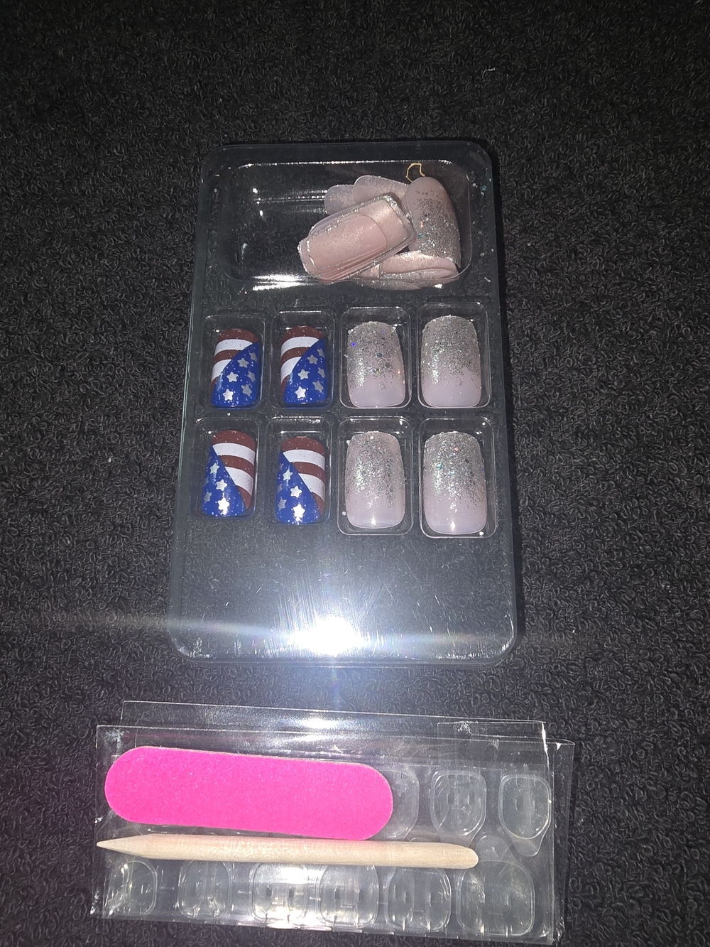 American Flag With Glitter Accents Nail Set